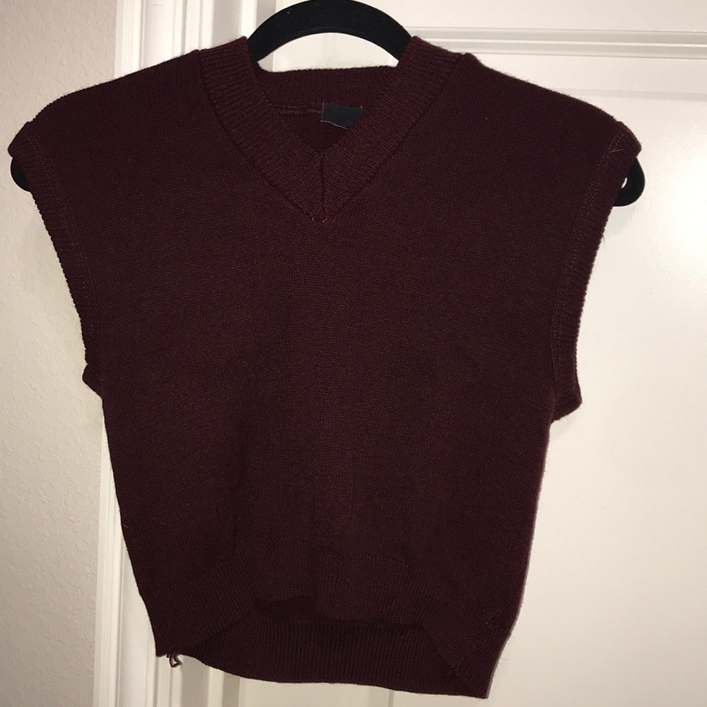 Maroon crop top vest
